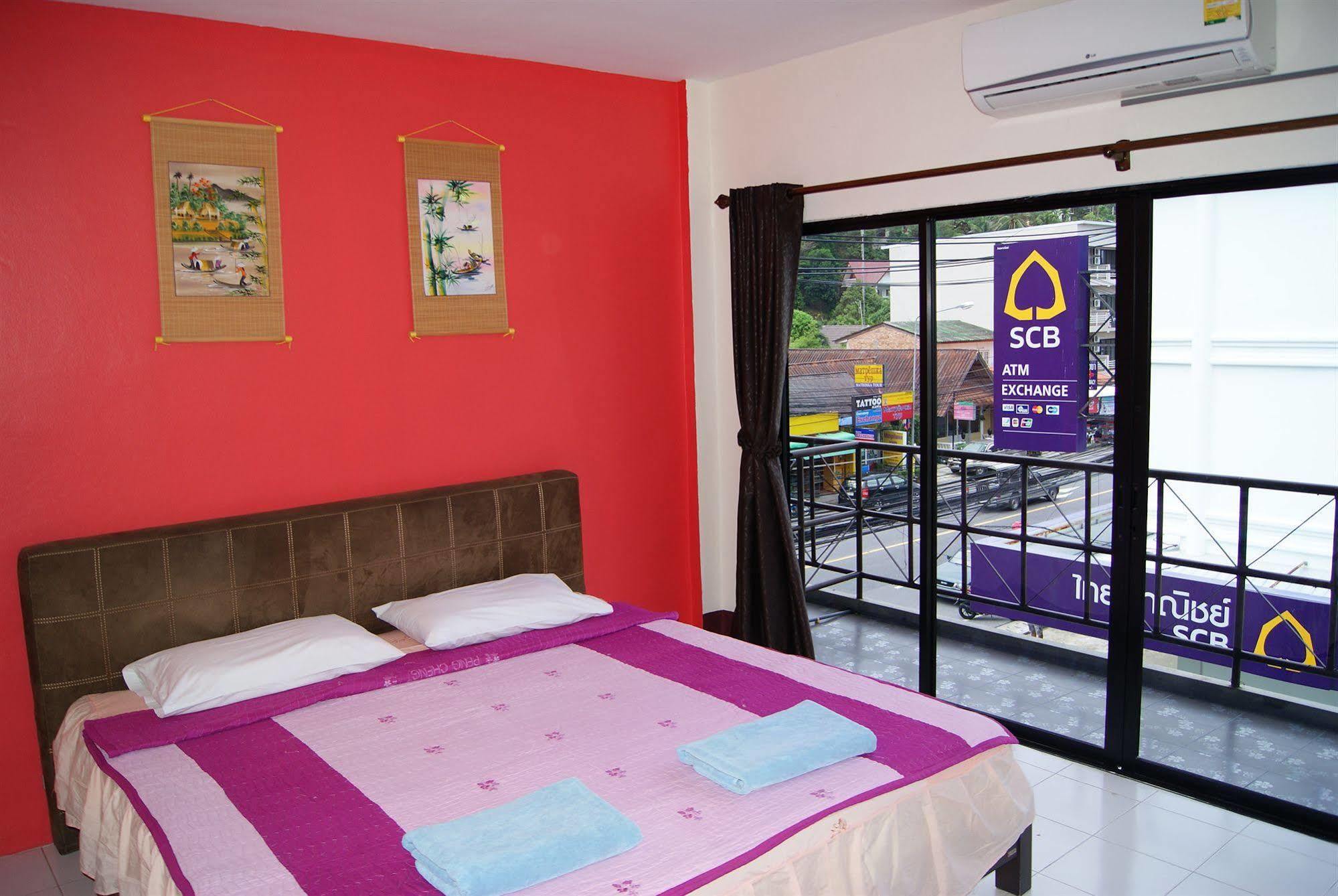 Pineapple Guesthouse Пхукет Экстерьер фото